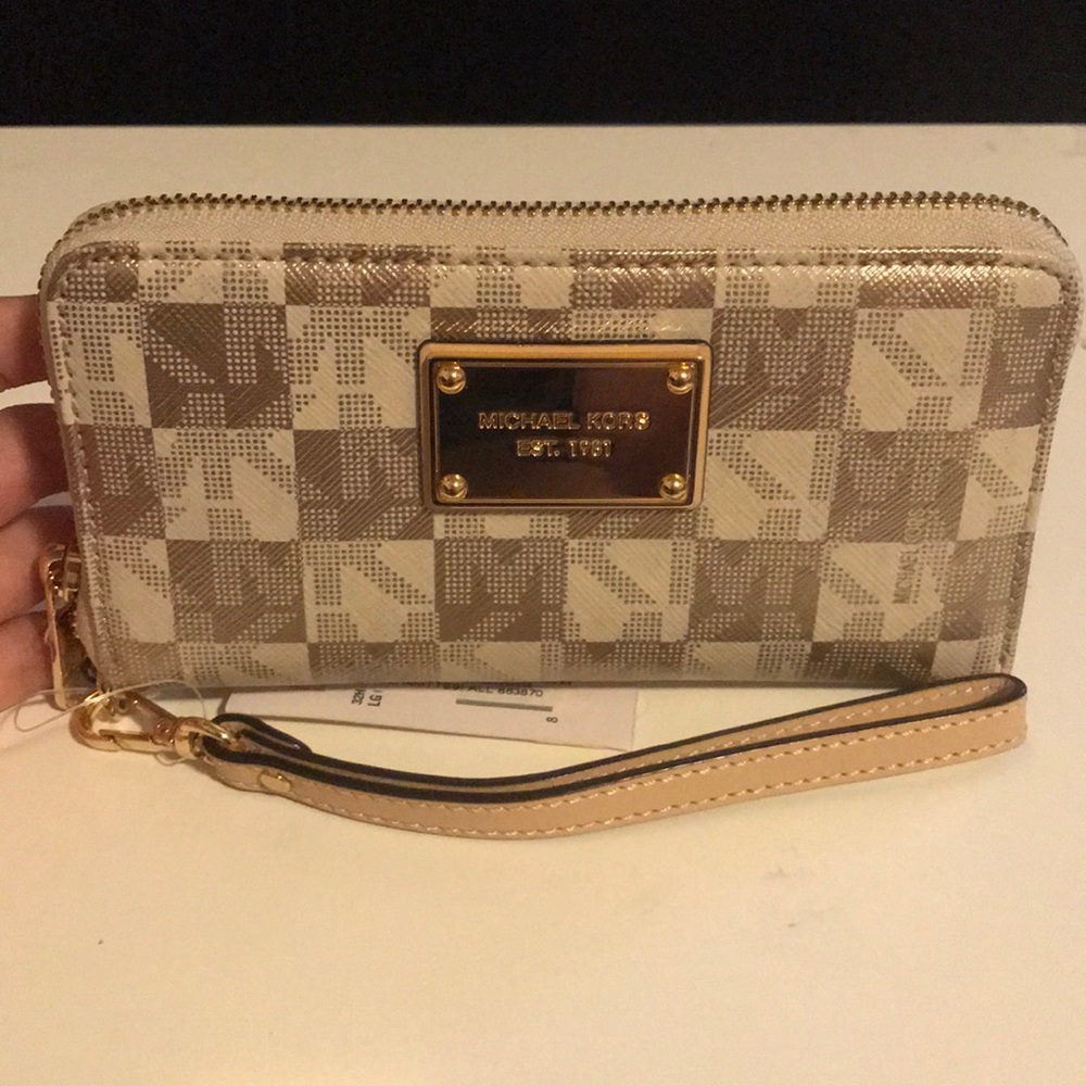 Michael Kors wristlets/wallet